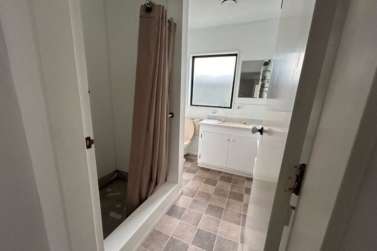 Photo of property in 2/49 Mana Esplanade, Paremata, Porirua, 5026