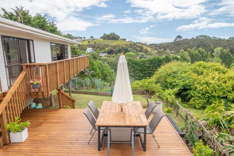 Photo of property in 69 Stratford Drive, Cable Bay, 0420
