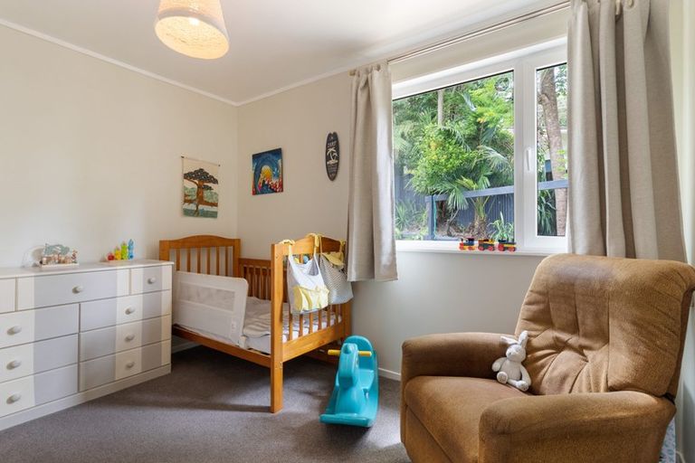 Photo of property in 15 Arde Place, Massey, Auckland, 0614