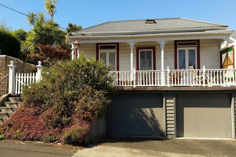 Photo of property in 9 Hastings Parade, Devonport, Auckland, 0624