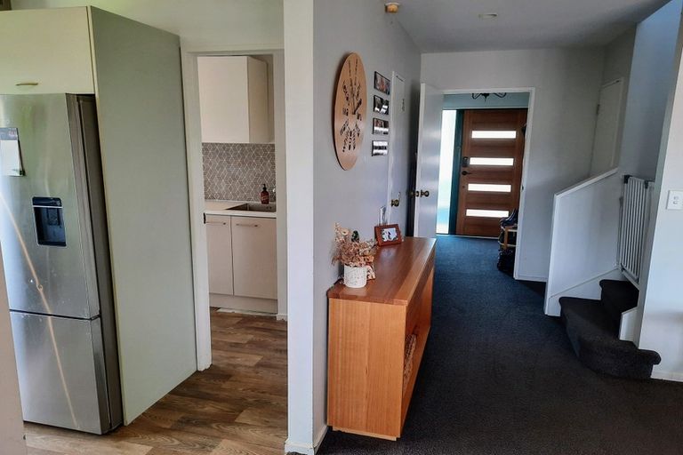 Photo of property in 4a Holiday Road, Stanmore Bay, Whangaparaoa, 0932