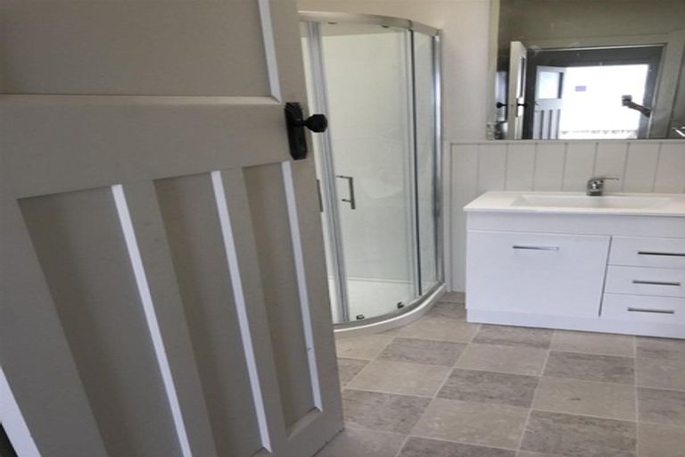 Photo of property in 402 Lyndon Road East, Hastings, 4122