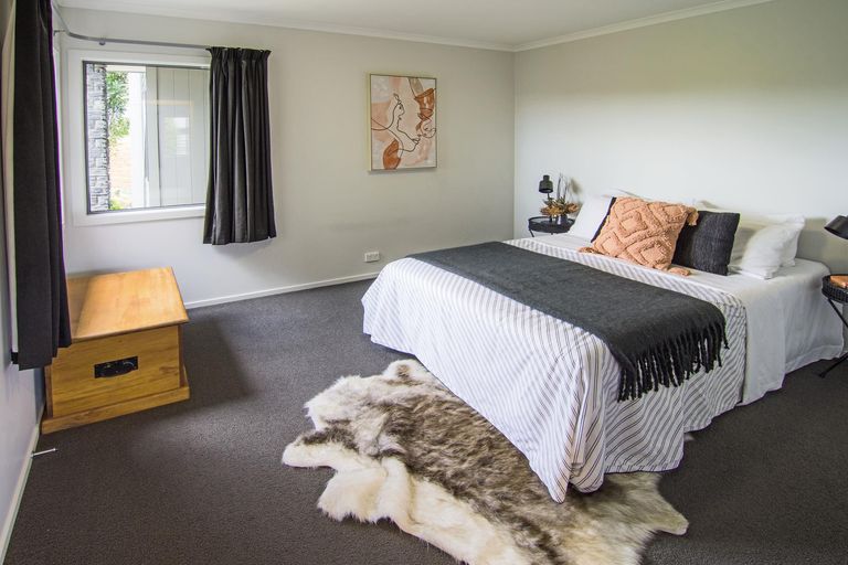 Photo of property in 6 Valkyrie Close, Carterton, 5713