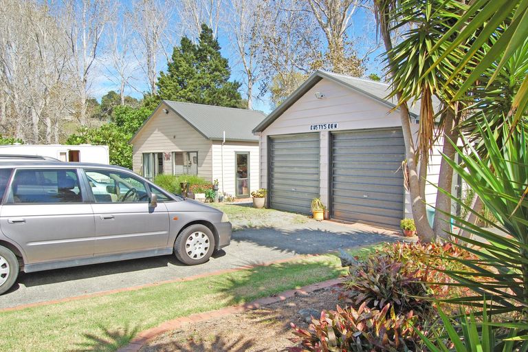 Photo of property in 10 Rangiora Road, Kaiwaka, 0573