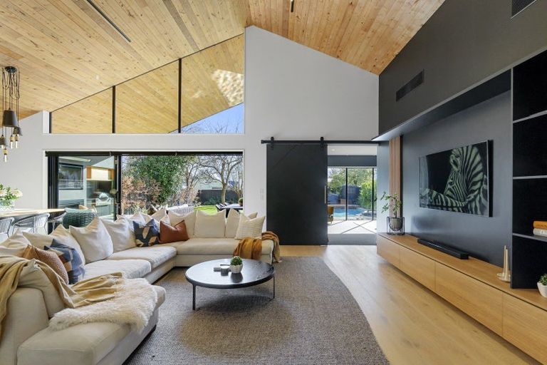 Photo of property in 39 Paparoa Street, Papanui, Christchurch, 8053