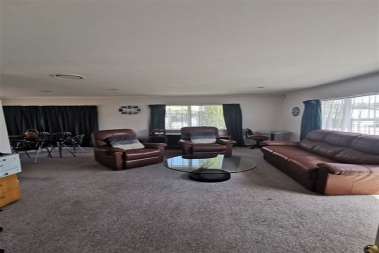 Photo of property in 19 Mt Blanc Place, Northpark, Auckland, 2013