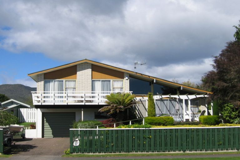 Photo of property in 82 Hinemoa Avenue, Taupo, 3330