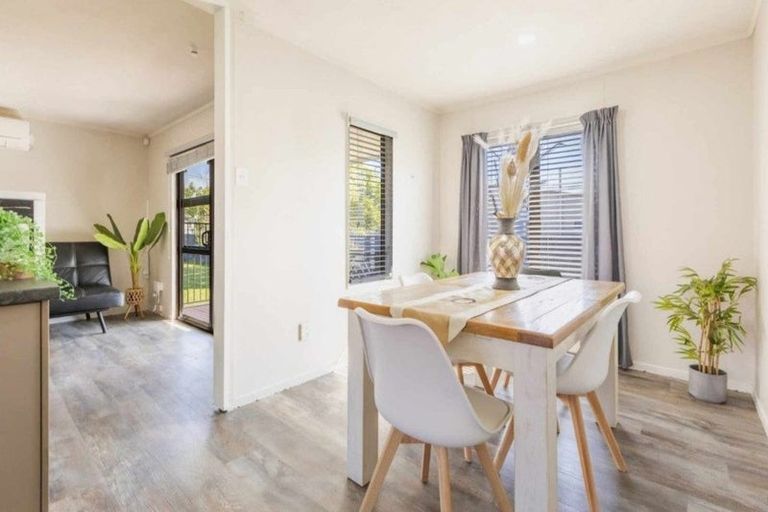 Photo of property in 28 Watts Street, Waipawa, 4210