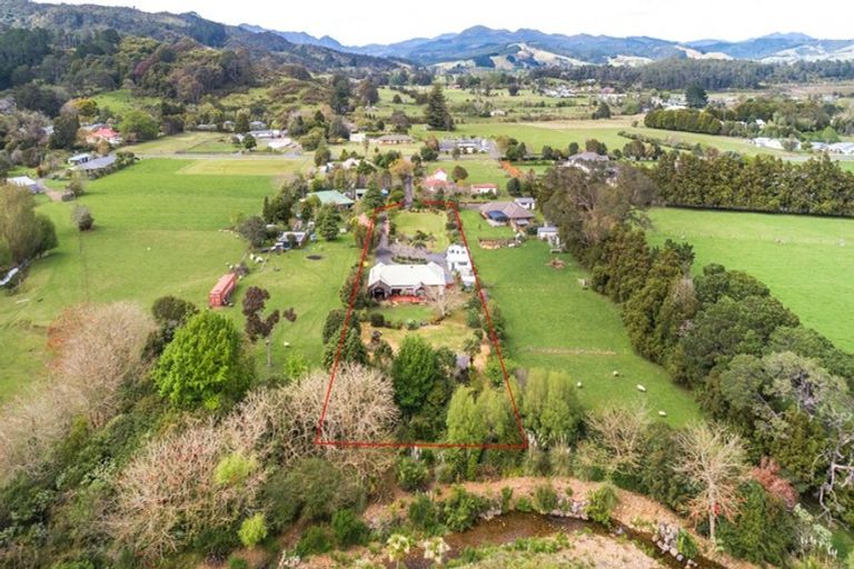 Photo of property in 53 Whangapoua Sh25 Road, Coromandel, 3506