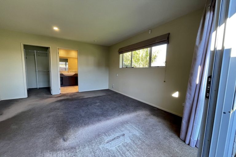 Photo of property in 5 Alvre Place, Flat Bush, Auckland, 2016