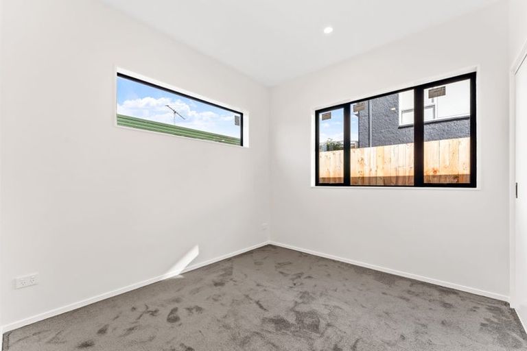 Photo of property in 19b Red Beach Road, Red Beach, 0932