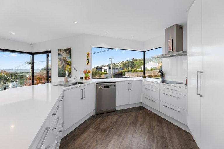 Photo of property in 2/60 Moncks Spur Road, Redcliffs, Christchurch, 8081