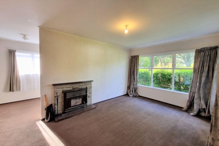 Photo of property in 62 Divich Avenue, Te Atatu South, Auckland, 0610