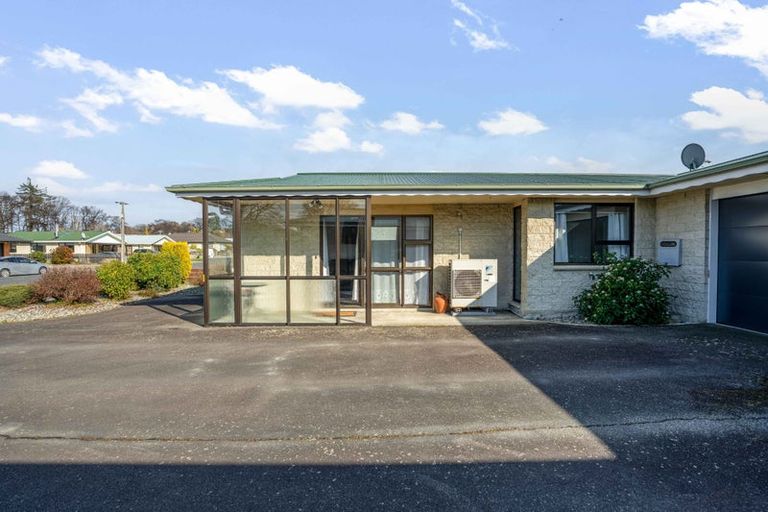 Photo of property in 1 Mary Street, Gore, 9710