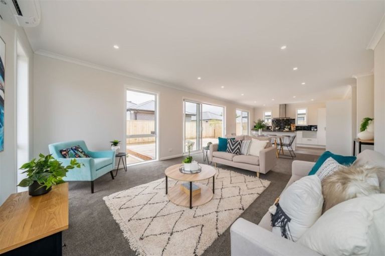 Photo of property in 12 Poulson Grove, Trentham, Upper Hutt, 5018