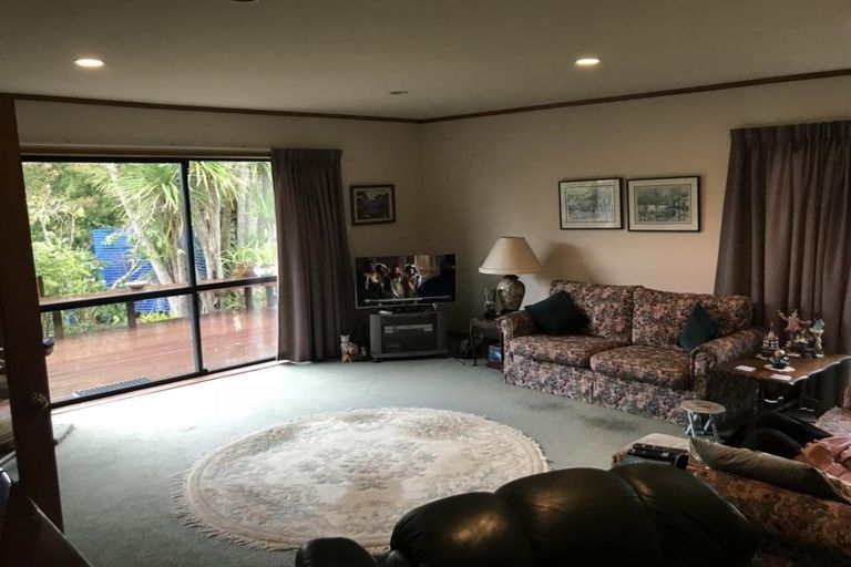 Photo of property in 3/2 Dallinghoe Crescent, Milford, Auckland, 0620