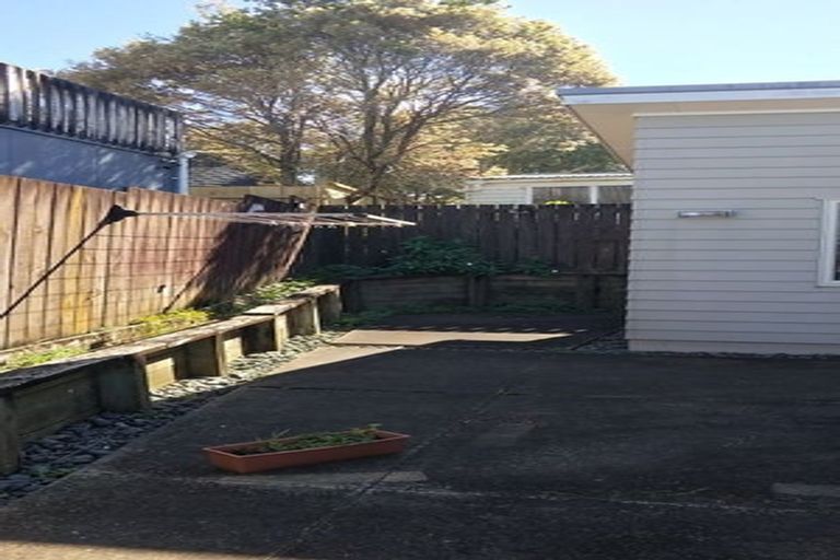 Photo of property in 14 Woodstock Road, Forrest Hill, Auckland, 0620