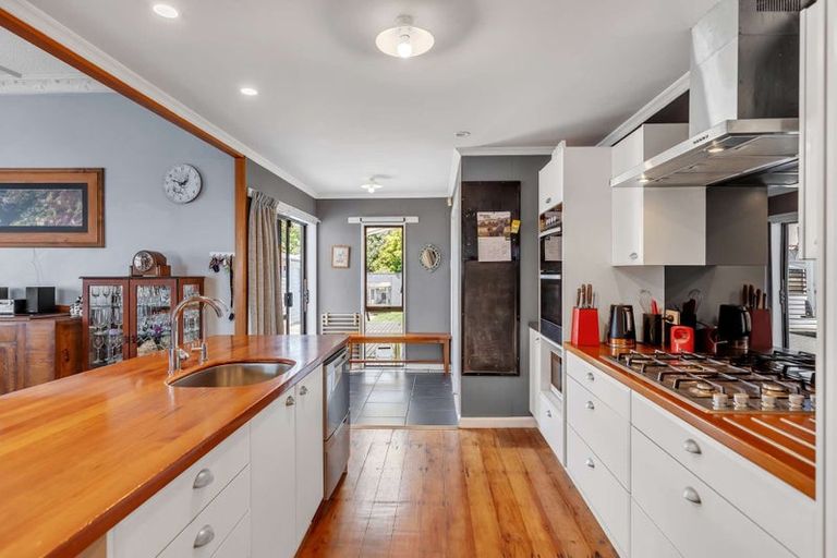 Photo of property in 404 Tremaine Avenue, Takaro, Palmerston North, 4412