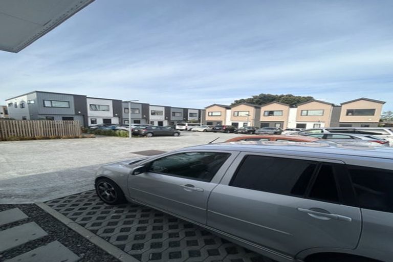 Photo of property in 20/12 Arney Road, Ranui, Auckland, 0612