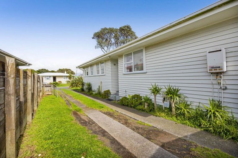 Photo of property in 40 Marama Crescent, Spotswood, New Plymouth, 4310