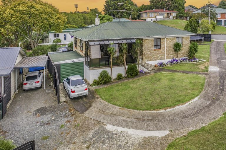 Photo of property in 10 Grierson Place, Pukekohe, 2120