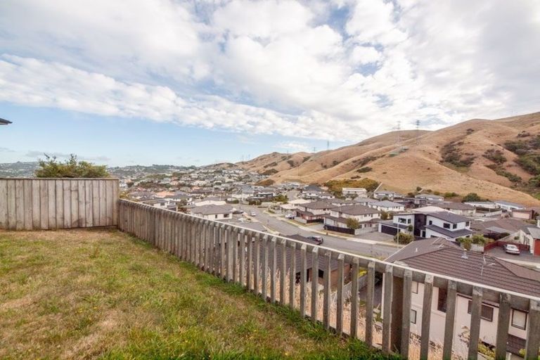Photo of property in 5a Gifford Grove, Churton Park, Wellington, 6037