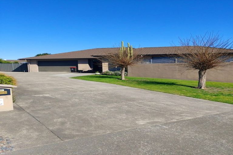 Photo of property in 4 Kirkpatrick Place, Havelock North, 4130