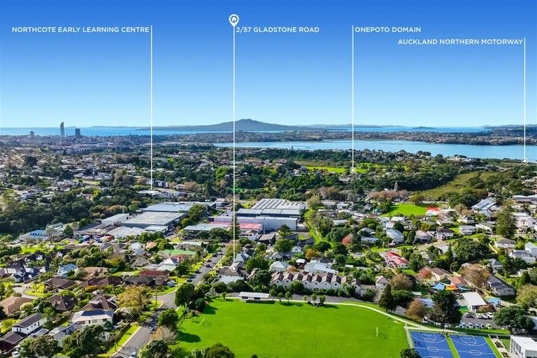 Photo of property in 2/57 Gladstone Road, Northcote, Auckland, 0627