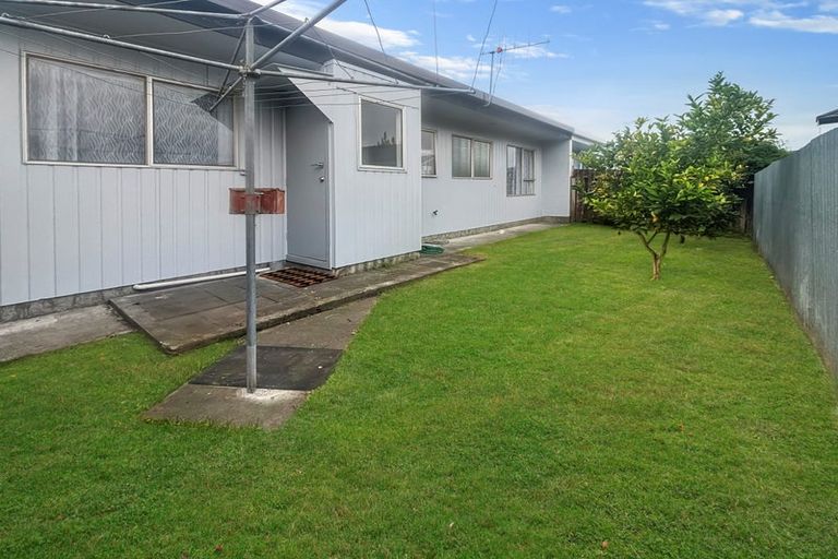 Photo of property in 2/404 Gloucester Street, Taradale, Napier, 4112