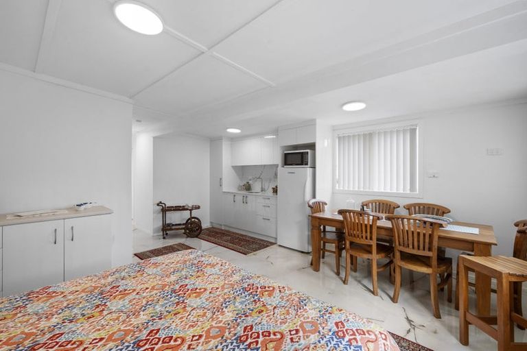 Photo of property in 21 Miller Road, Mangere Bridge, Auckland, 2022
