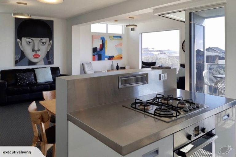 Photo of property in 147 Molesworth Street, New Plymouth, 4312