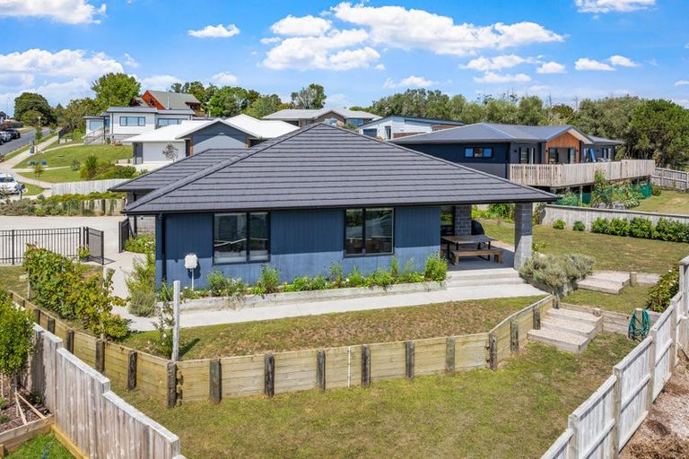 Photo of property in 17 Three Brothers Place, Warkworth, 0981