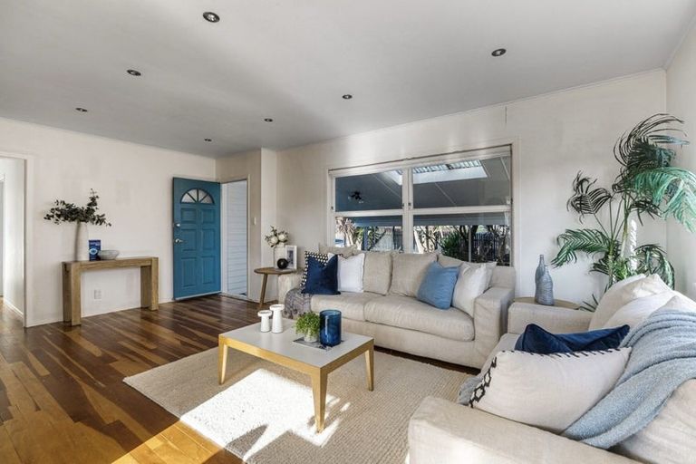 Photo of property in 115 Stanley Road, Glenfield, Auckland, 0629