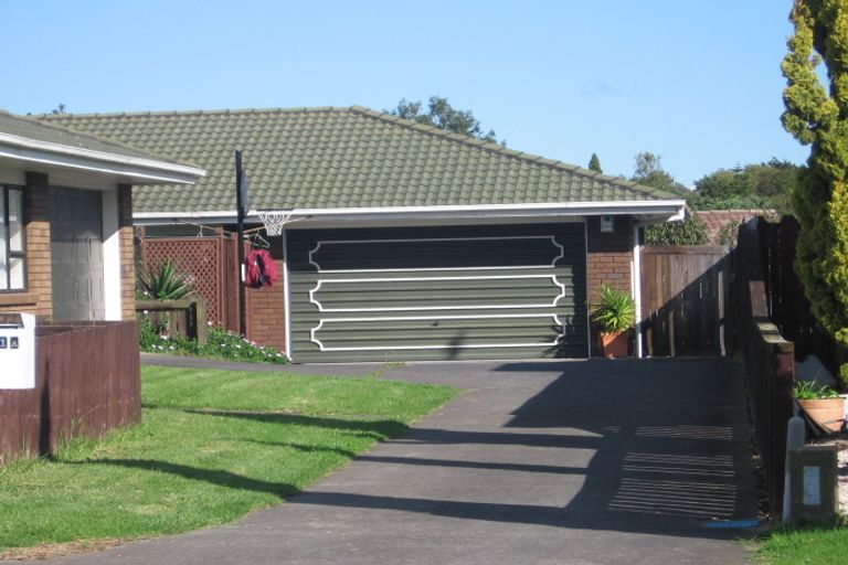 Photo of property in 1/11 Camden Place, Papatoetoe, Auckland, 2025