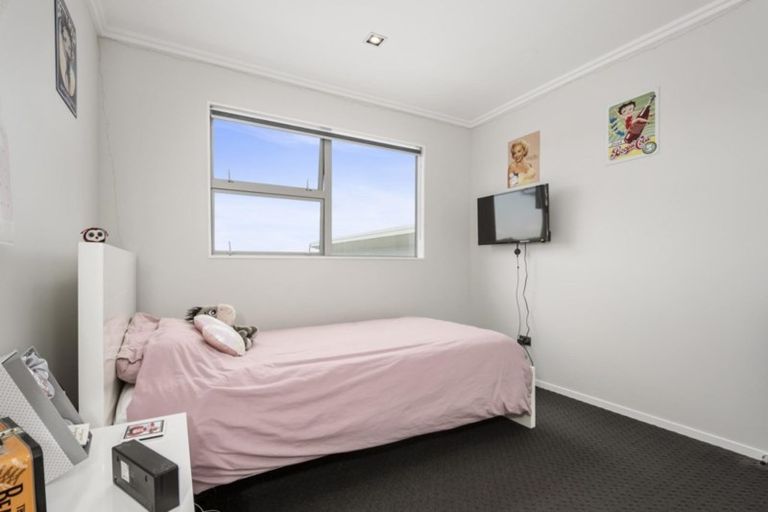 Photo of property in 115 Oriental Parade, Papamoa Beach, Papamoa, 3118