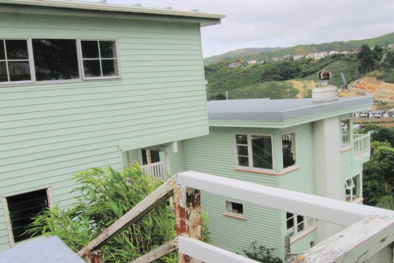 Photo of property in 2 Harland Street, Brooklyn, Wellington, 6021