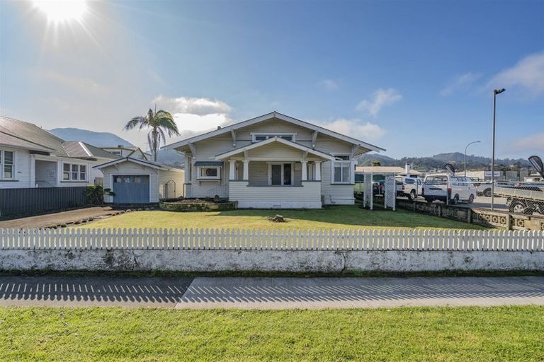 Photo of property in 402 Queen Sh25 Street, Thames, 3500