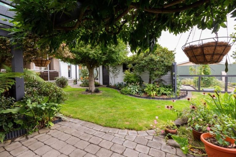 Photo of property in 260 Hendersons Road, Hoon Hay, Christchurch, 8025