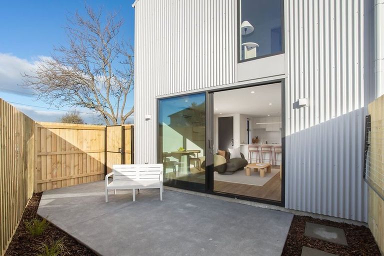 Photo of property in 1/15 Cargill Place, Richmond, Christchurch, 8013