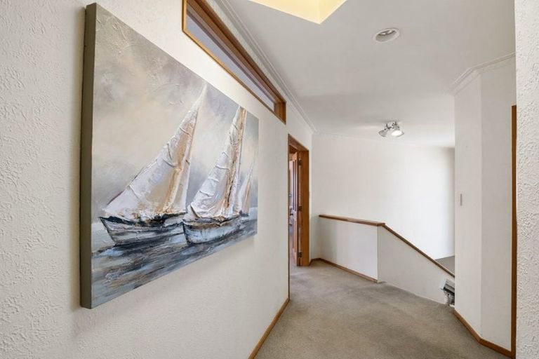 Photo of property in 32 Marine Parade, Mount Maunganui, 3116