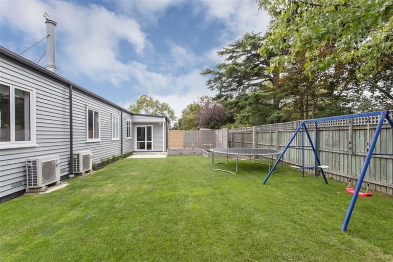 Photo of property in 90 Hawthorne Street, Strowan, Christchurch, 8052