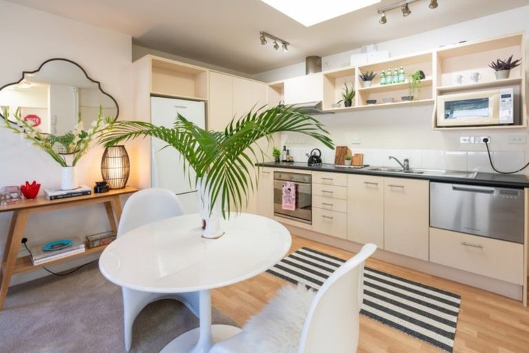 Photo of property in Westhaven Apartments, 23/127 Molesworth Street, Thorndon, Wellington, 6011