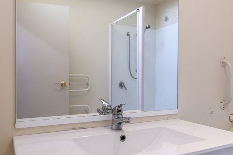 Photo of property in 28 Lakeridge Close, Rangatira Park, Taupo, 3330