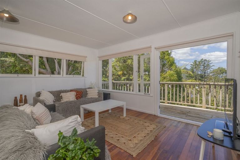 Photo of property in 4 Ocean Beach Road, Tairua, 3508