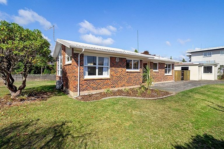 Photo of property in 1 Barron Crescent, Fenton Park, Rotorua, 3010