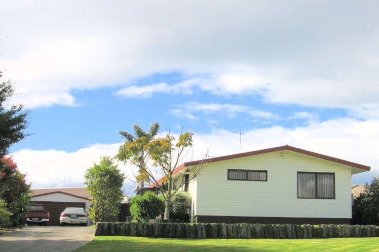 Photo of property in 8 Marwood Place, Mount Maunganui, 3116