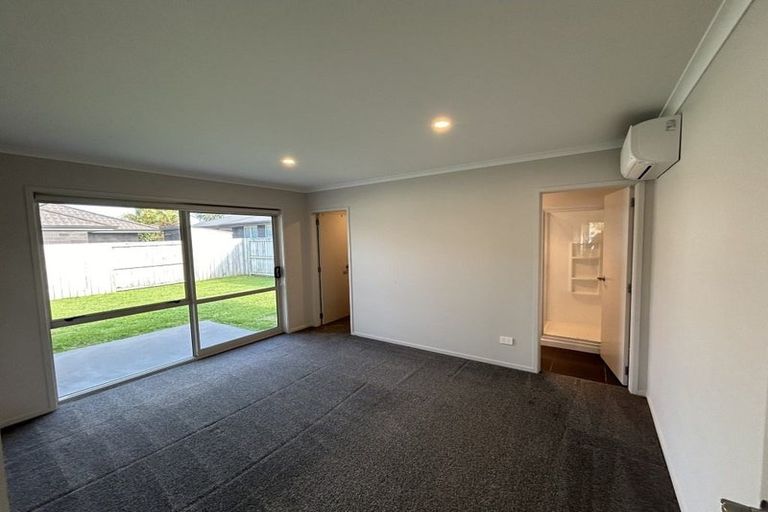 Photo of property in 41 Butterworth Crescent, Papamoa Beach, Papamoa, 3118