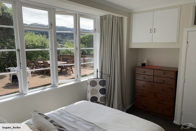 Photo of property in 19a Ranui Terrace, Tawa, Wellington, 5028