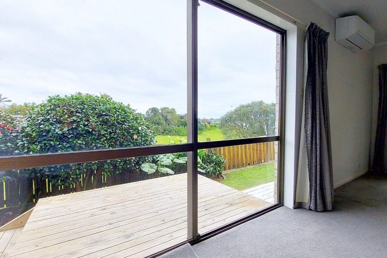 Photo of property in 2/14 Bramley Drive, Farm Cove, Auckland, 2012