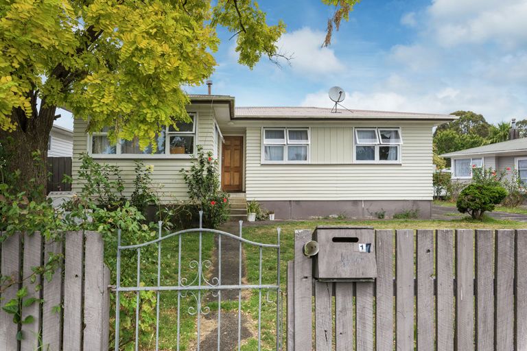 Photo of property in 17 Addington Avenue, Manurewa, Auckland, 2102